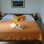 Apartments Mare