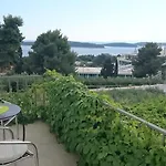 Apartments Mare